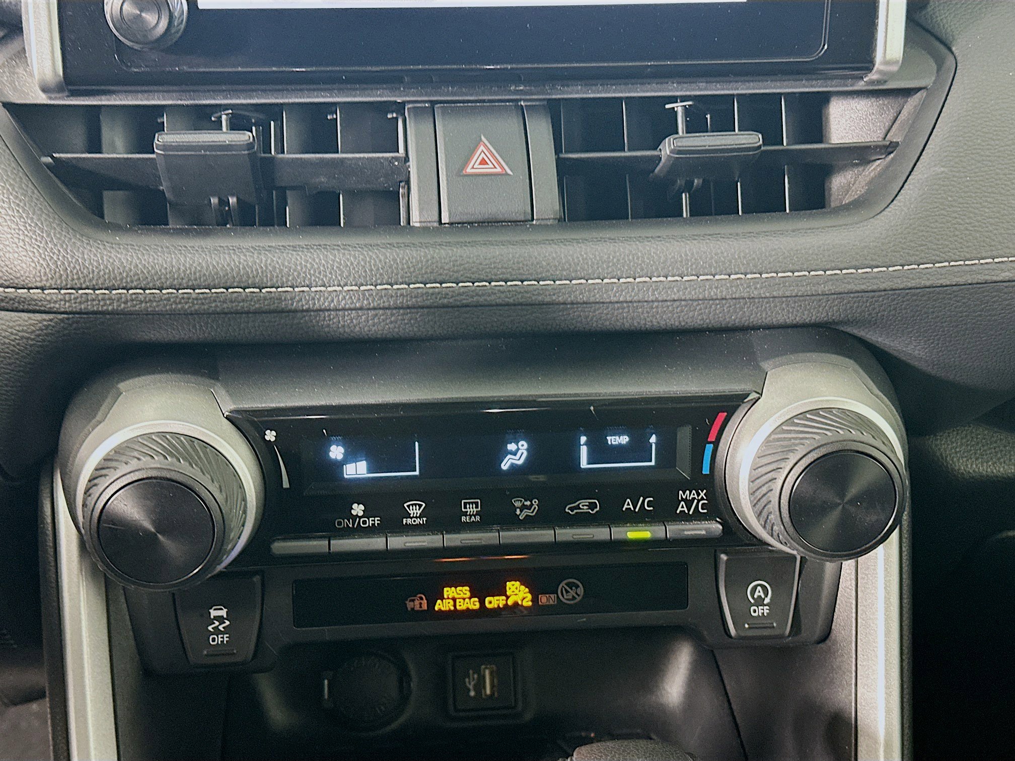 Used 2024 Toyota RAV4 LE image 22