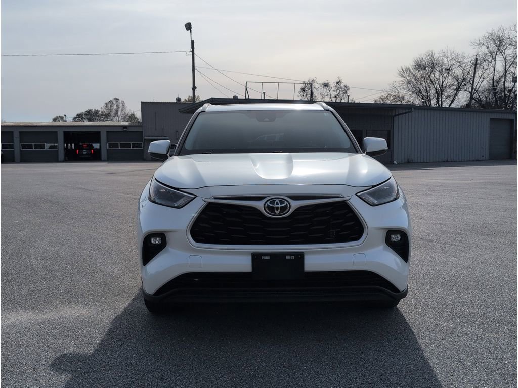 Used 2023 Toyota Highlander XLE image 8