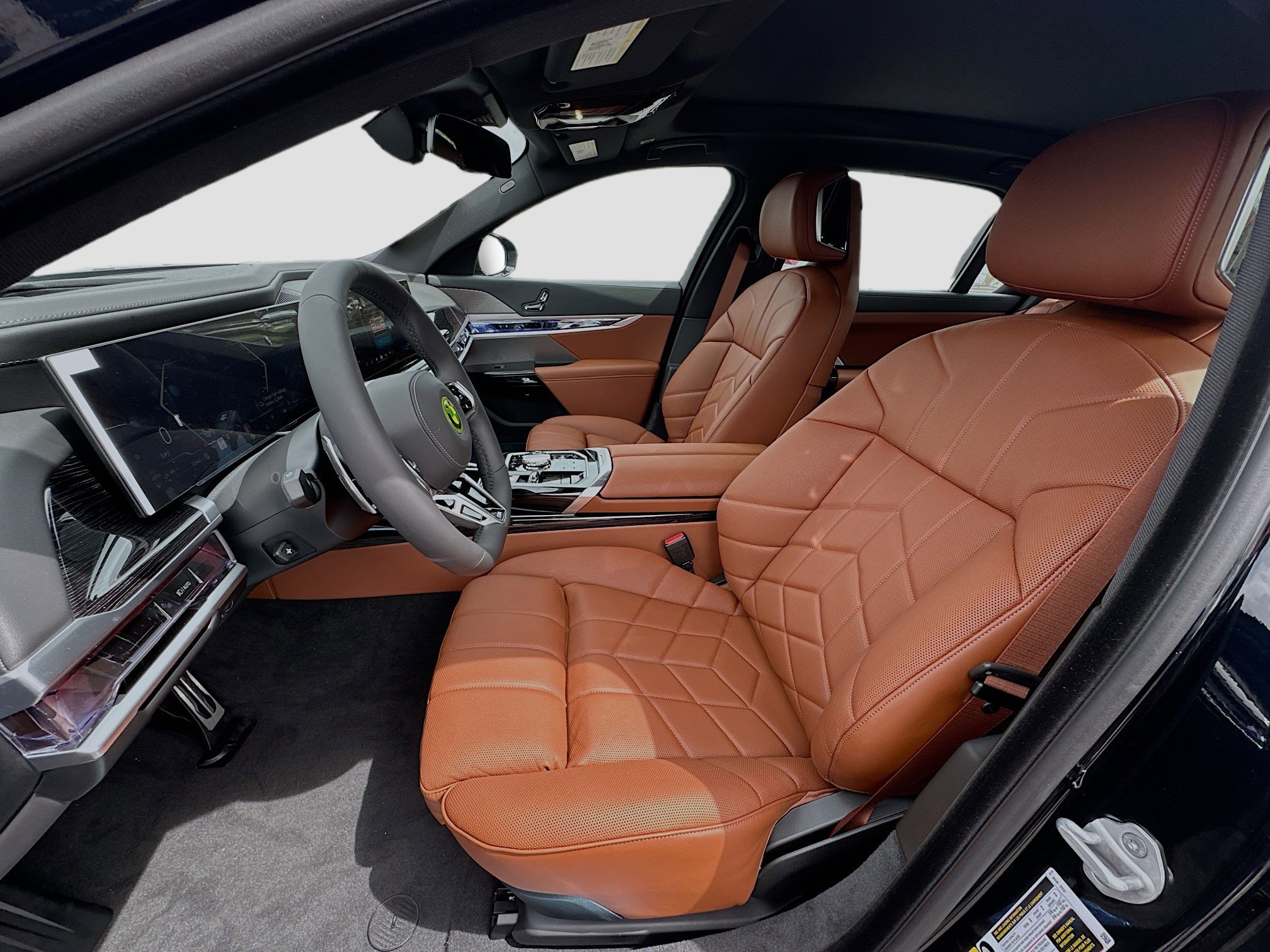 New 2026 BMW 750e xDrive w/ Premium Package AWD/4WD image 16