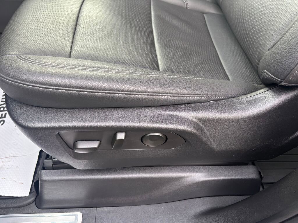 Used 2023 Chevrolet Silverado 1500 LTZ image 19