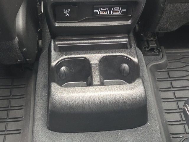 Used 2023 Jeep Grand Cherokee L Limited w/ Luxury Tech Group II image 21