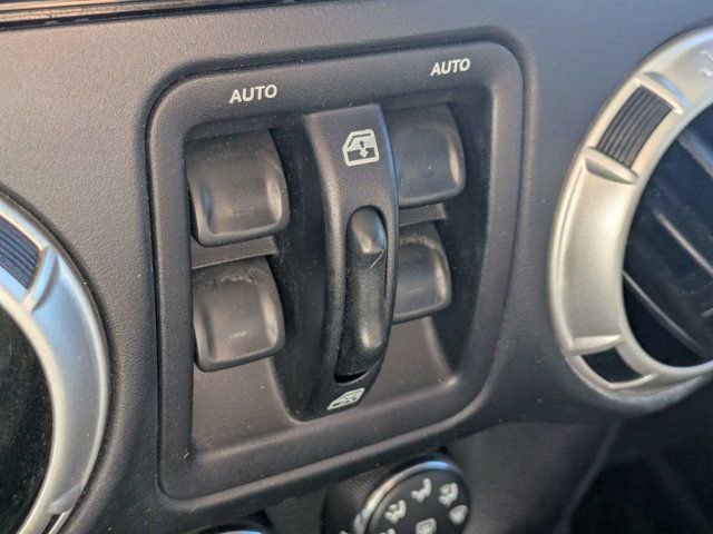 Used 2017 Jeep Wrangler Unlimited Sahara AWD/4WD image 20