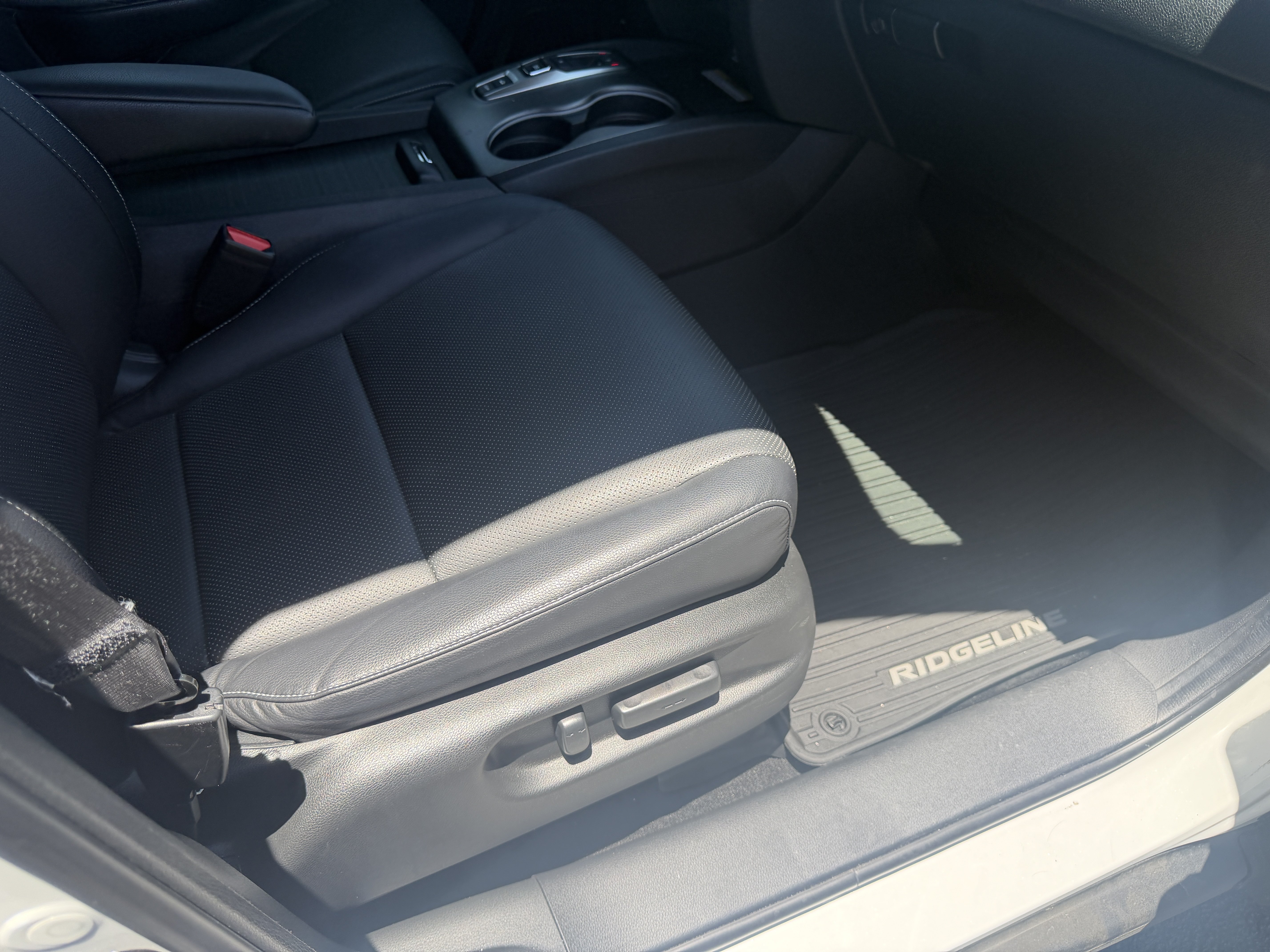 Used 2022 Honda Ridgeline RTL-E image 16