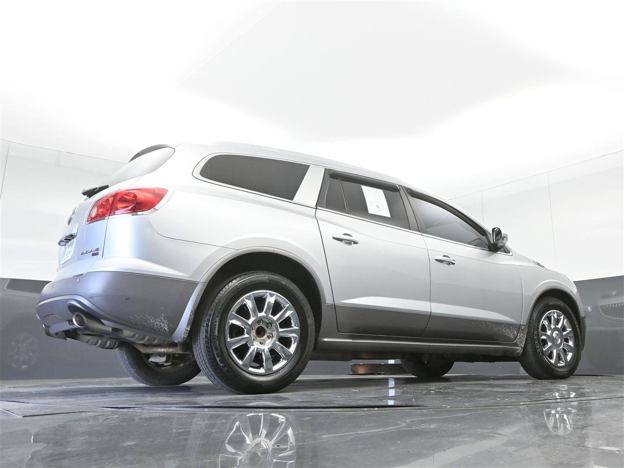 Used 2011 Buick Enclave CXL FWD image 33