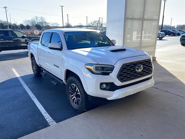 Used 2020 Toyota Tacoma TRD Sport w/ Technology Package image 6