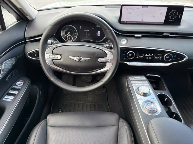 Used 2024 Genesis GV70 2.5T w/ Select Package AWD/4WD image 18