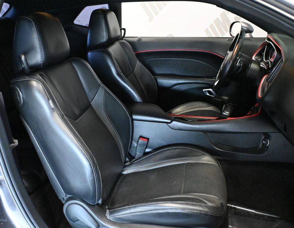 Used 2015 Dodge Challenger R/T Plus RWD image 15