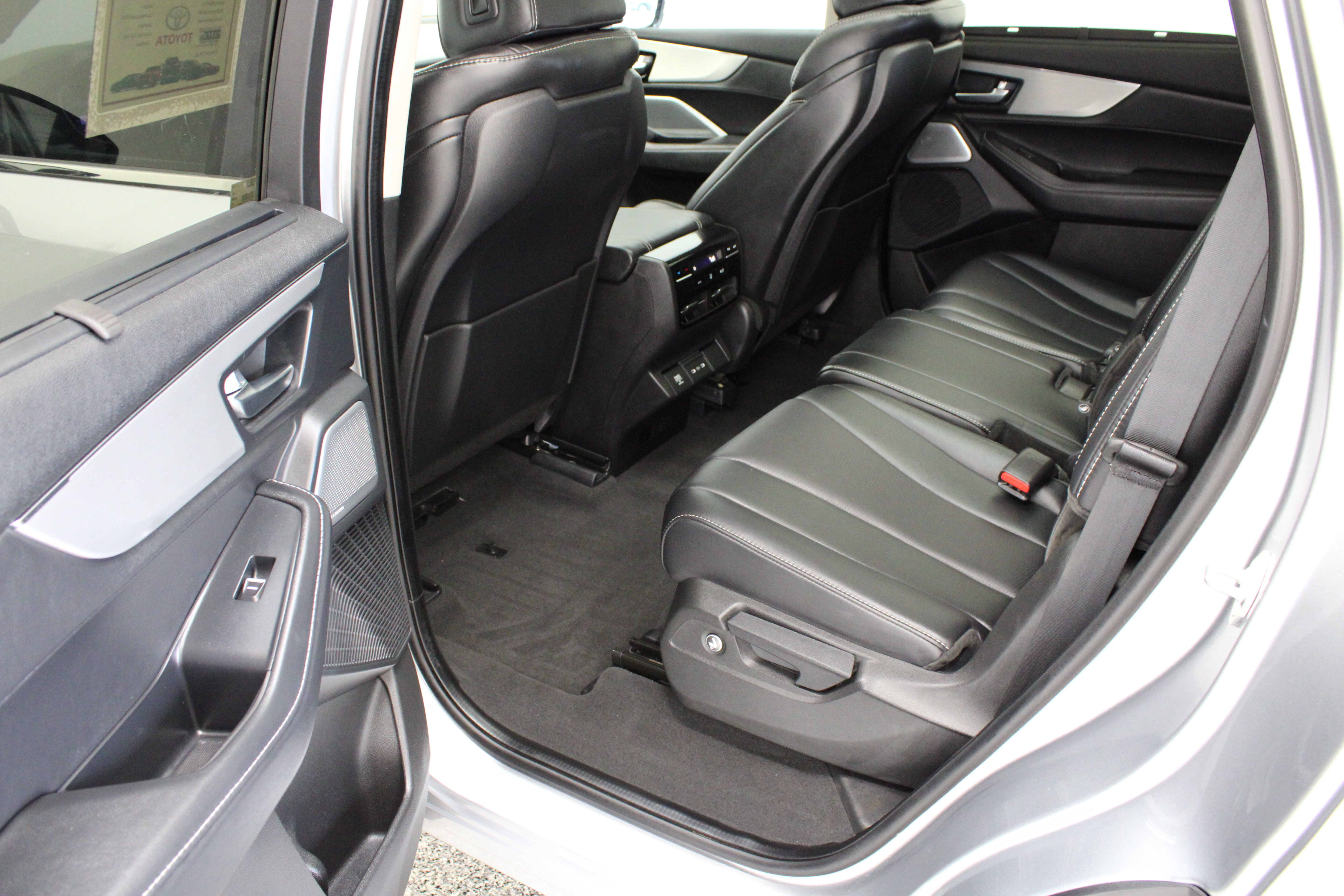 Used 2025 Acura MDX w/ Technology Package AWD/4WD image 30