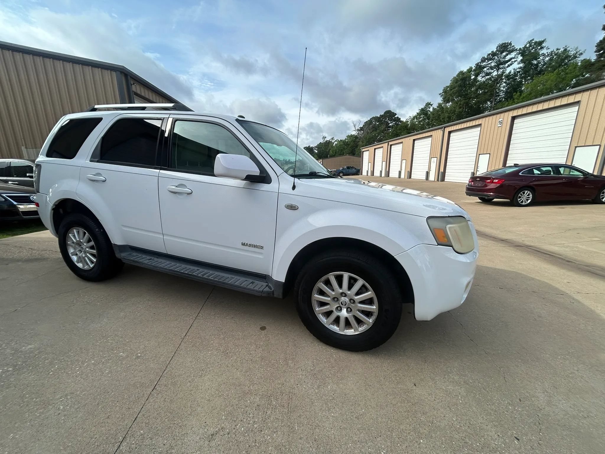 Used 2008 Mercury Mariner Premier FWD image 3