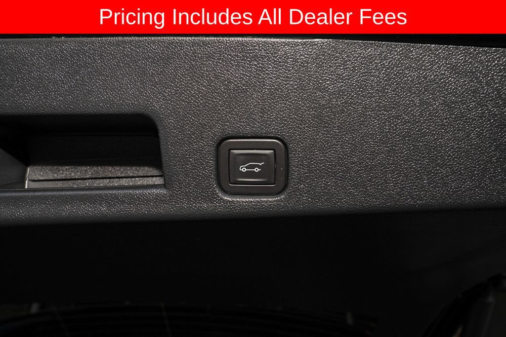 Used 2024 GMC Acadia Elevation w/ Luxury Package FWD image 6