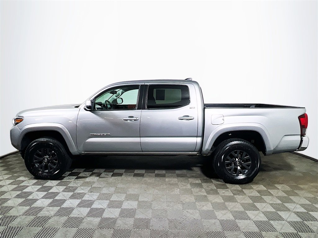 Certified 2022 Toyota Tacoma SR5 image 5