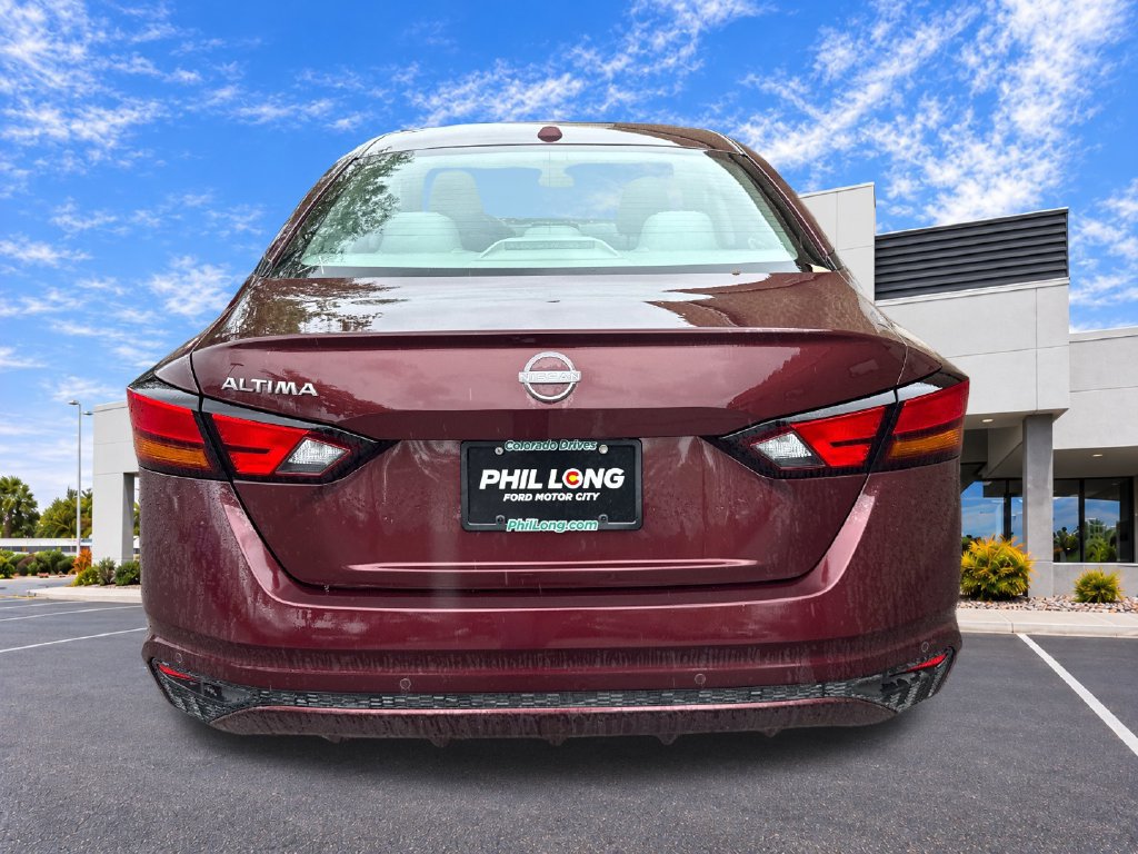 Used 2025 Nissan Altima 2.5 SV FWD image 7
