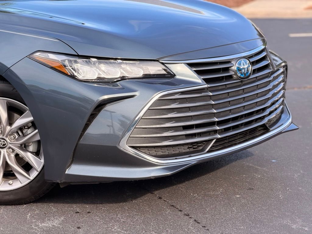 Used 2021 Toyota Avalon XLE w/ Moonroof Package FWD image 5