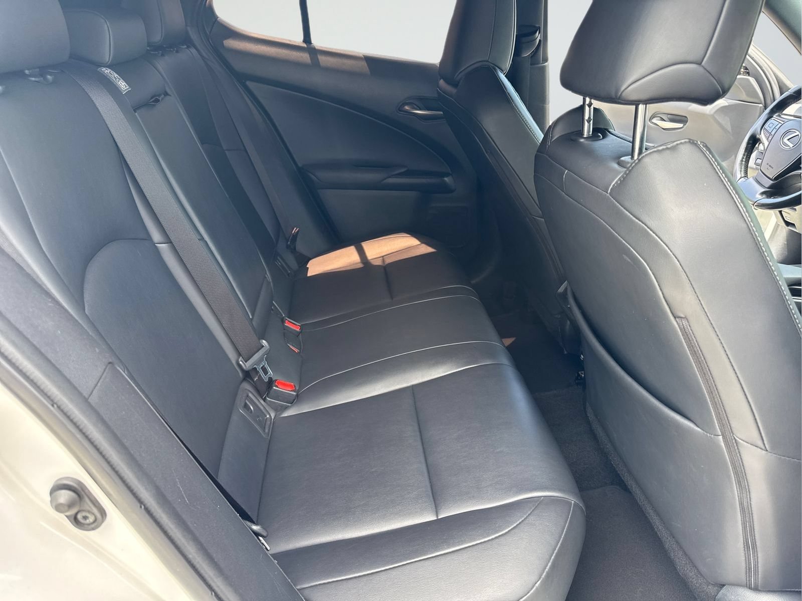 Used 2020 Lexus UX 250h w/ Premium Package AWD/4WD image 37