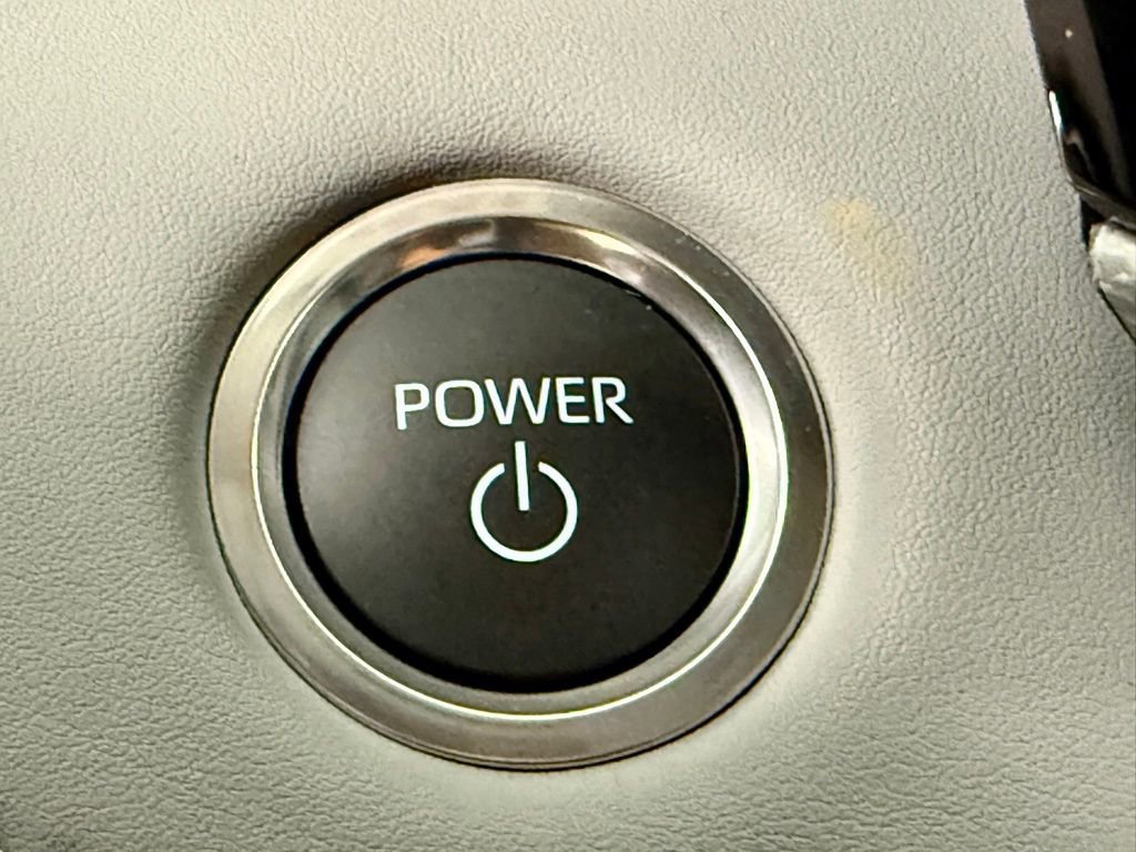 Used 2026 Toyota Highlander Platinum image 29