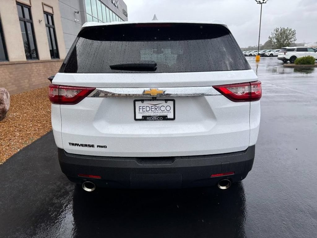 Used 2021 Chevrolet Traverse LS AWD/4WD image 4