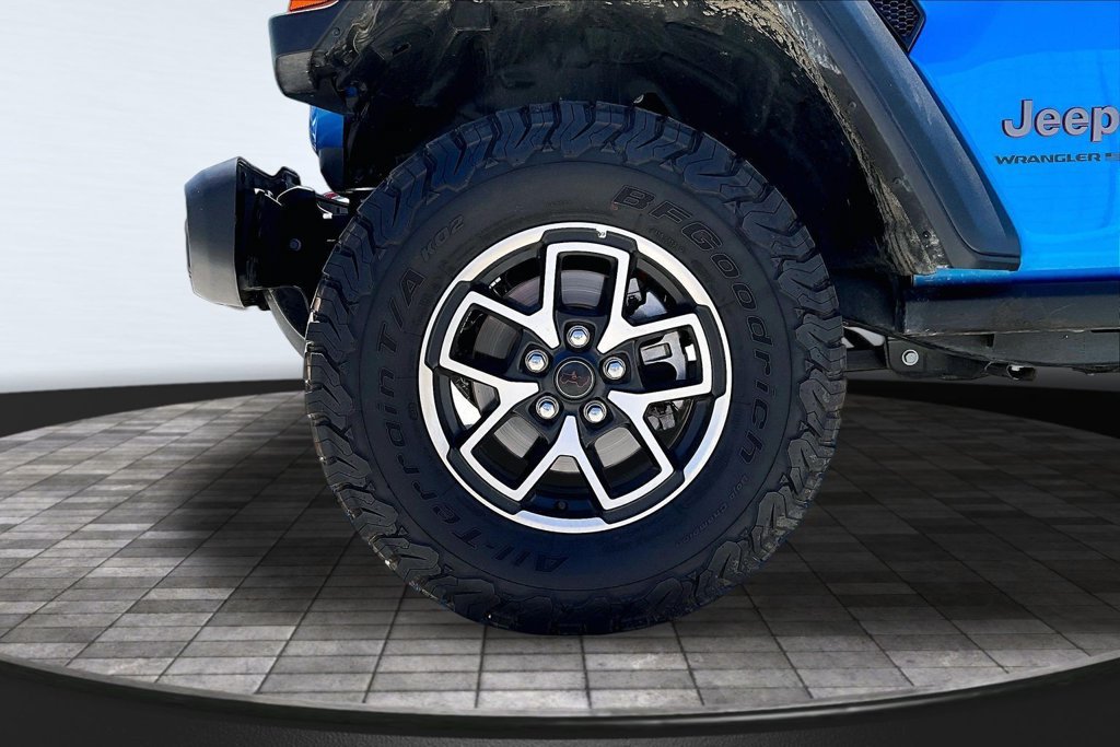 Certified 2025 Jeep Wrangler Unlimited Rubicon w/ Convenience Group AWD/4WD image 32