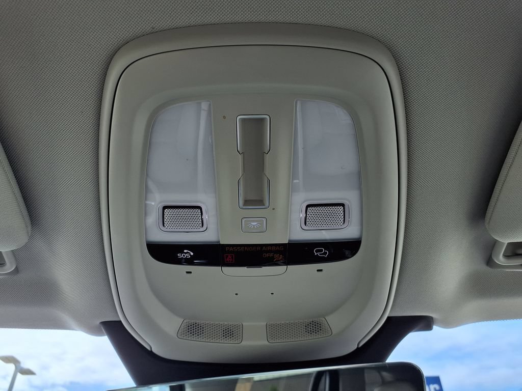 Certified 2024 Volvo XC90 B5 Core w/ Protection Package Premier AWD/4WD image 27