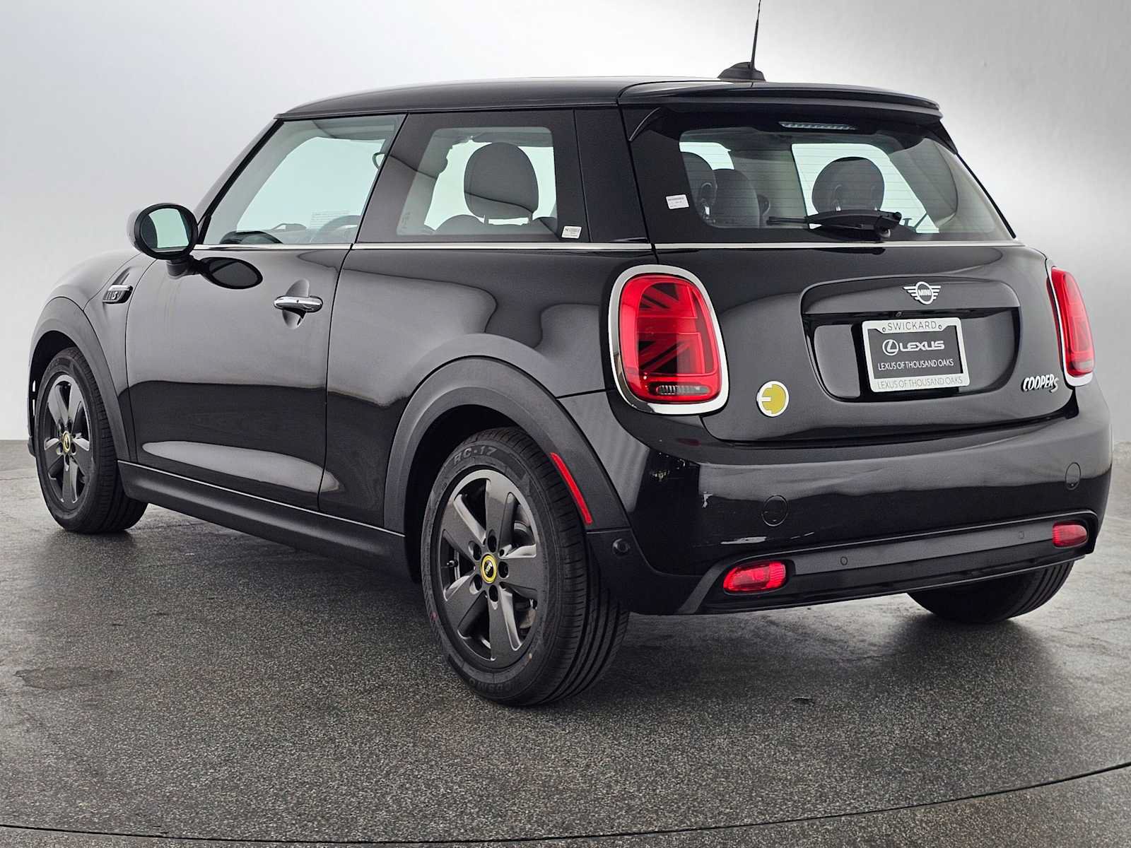 Used 2024 MINI Cooper SE FWD image 5