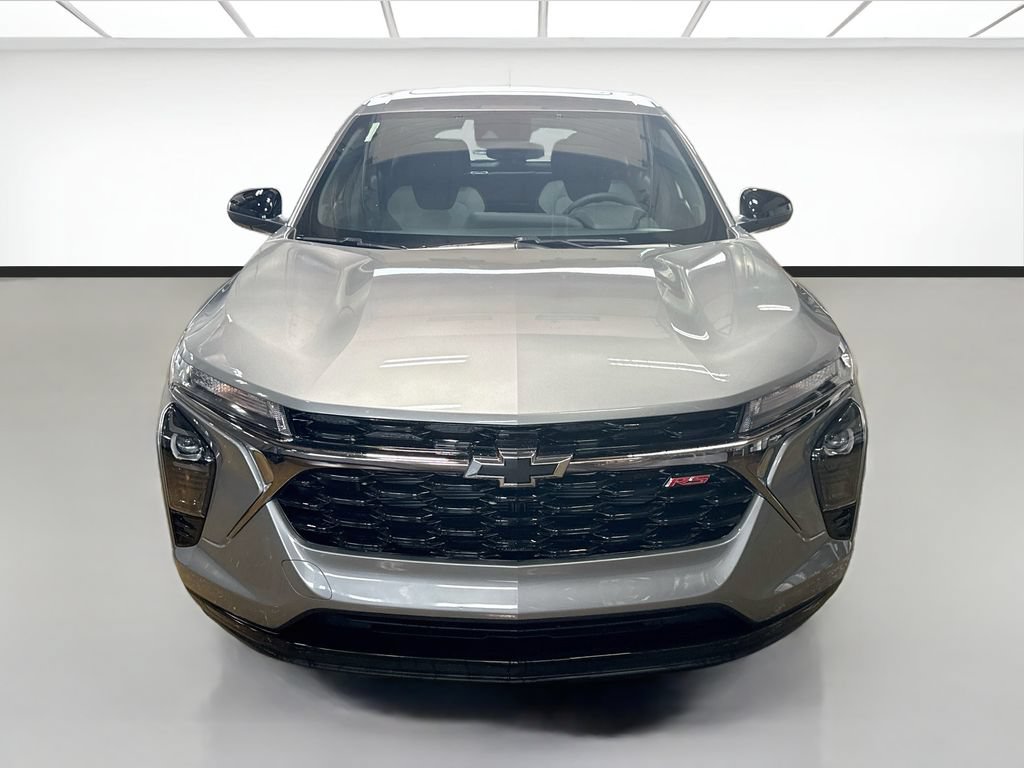 New 2026 Chevrolet Trax RS w/ Sunroof Package FWD image 2