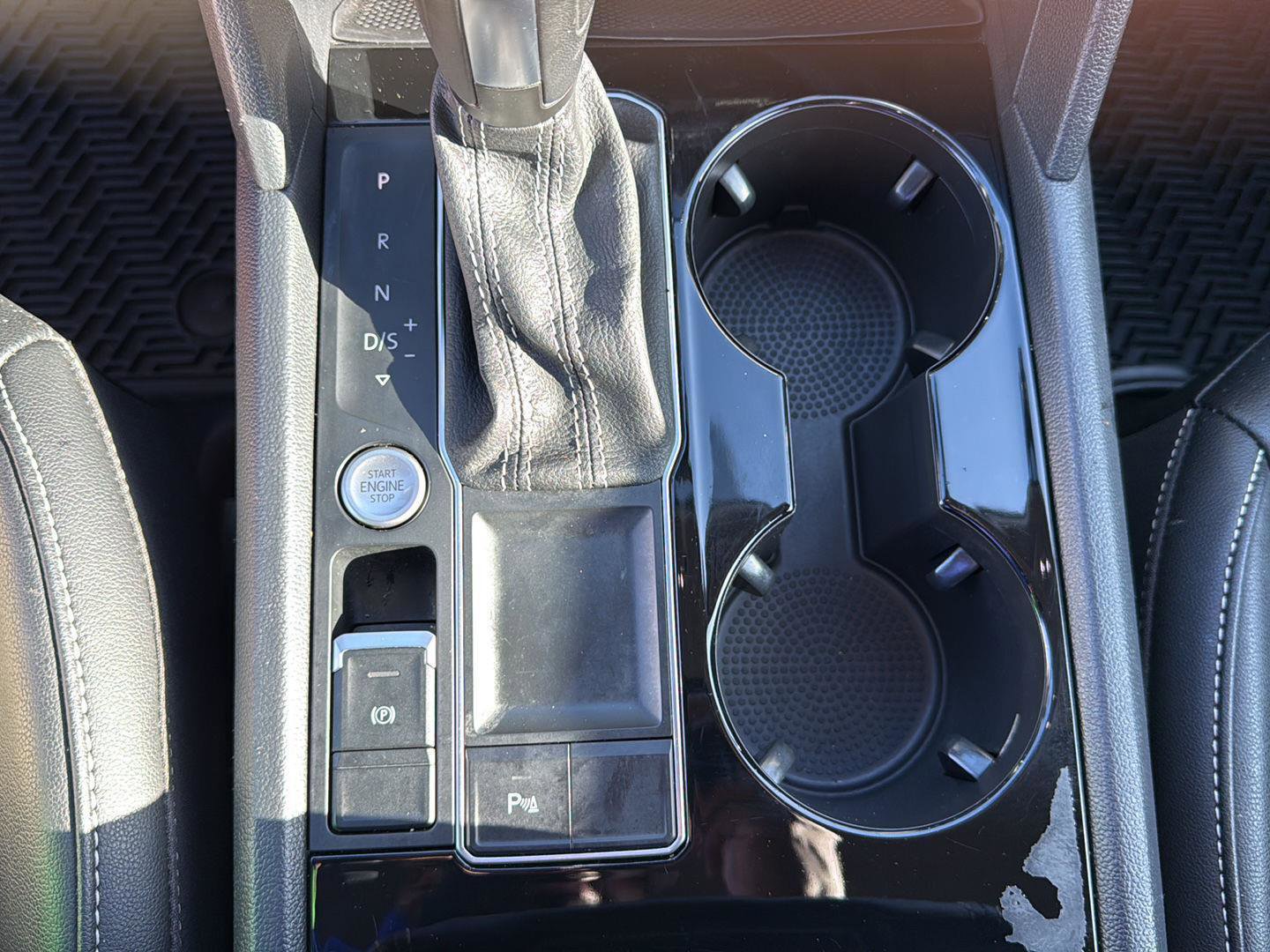 Used 2023 Volkswagen Atlas SE image 18