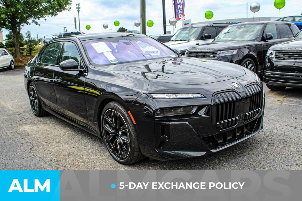 Used 2023 BMW 740i w/ Executive Package RWD image 3