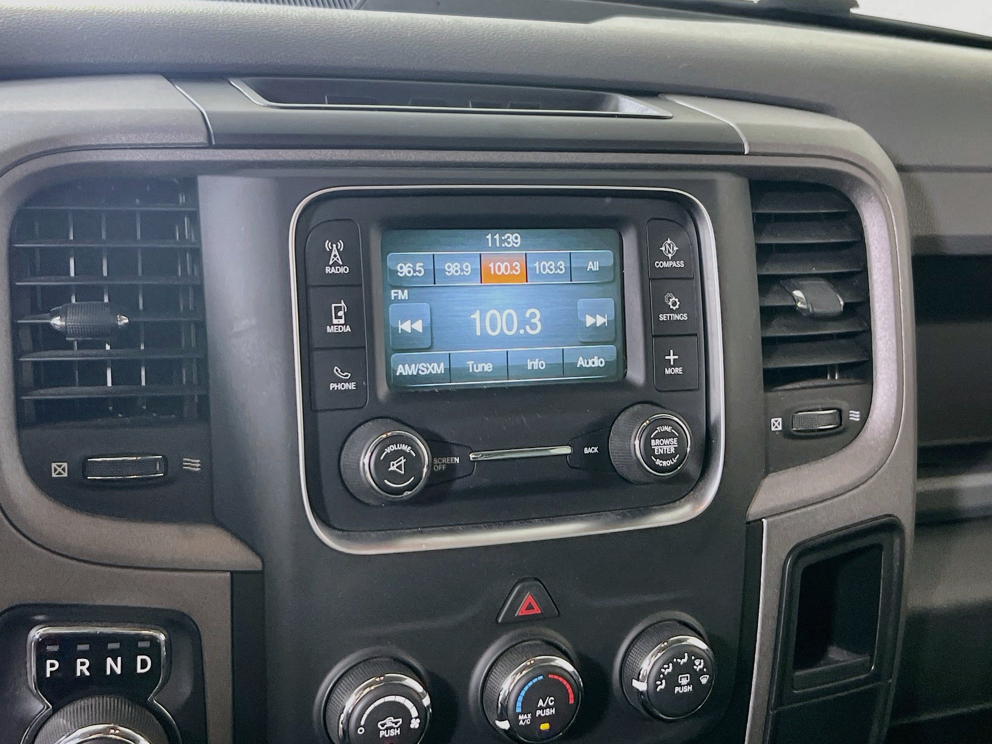 Used 2018 RAM 1500 Express AWD/4WD image 14