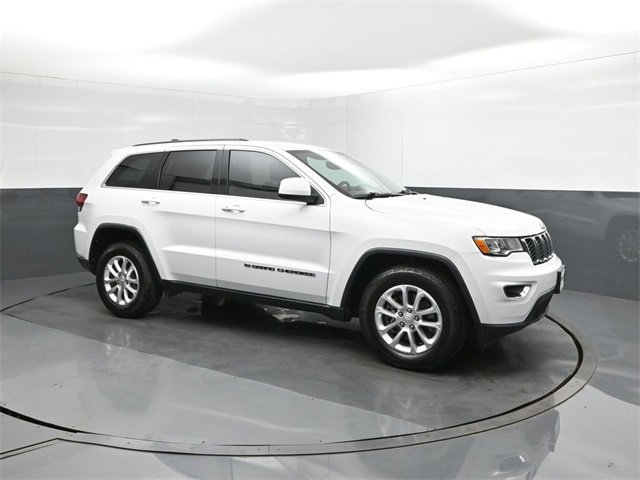 Used 2022 Jeep Grand Cherokee Laredo X image 17