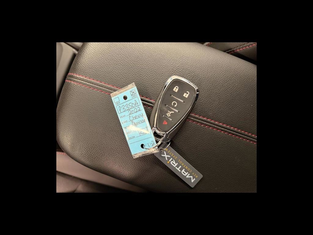 Used 2022 Chevrolet Equinox RS w/ Infotainment Package image 28