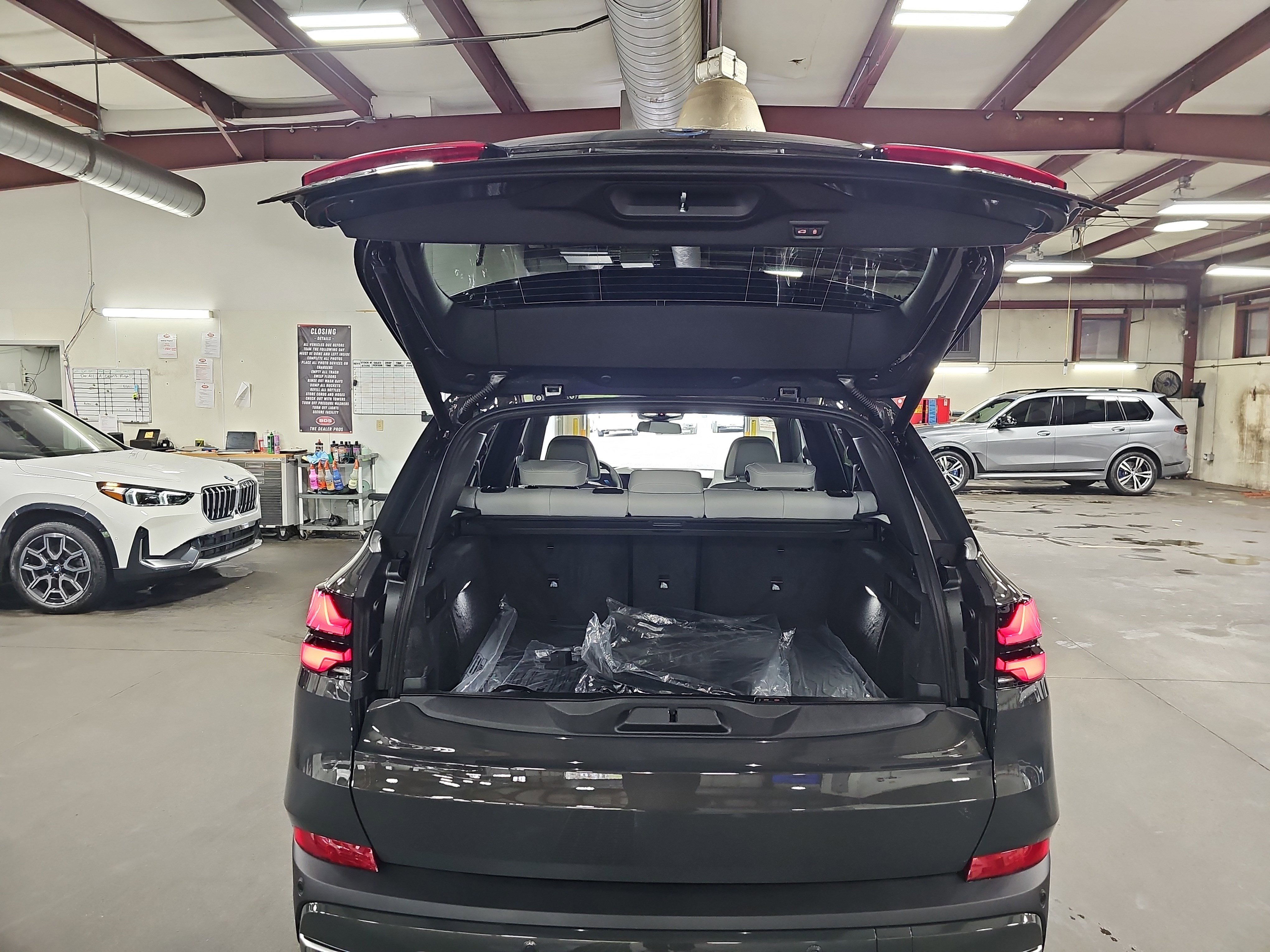 New 2026 BMW X5 xDrive50e w/ Climate Comfort Package image 13