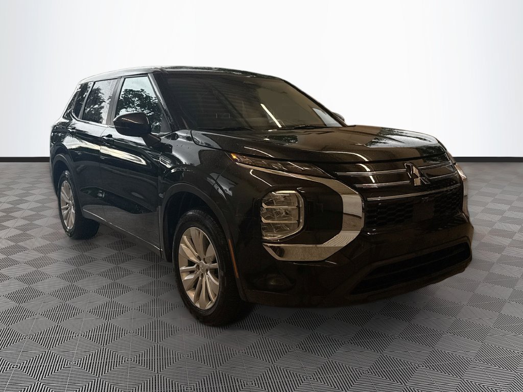 Used 2025 Mitsubishi Outlander ES AWD/4WD image 4