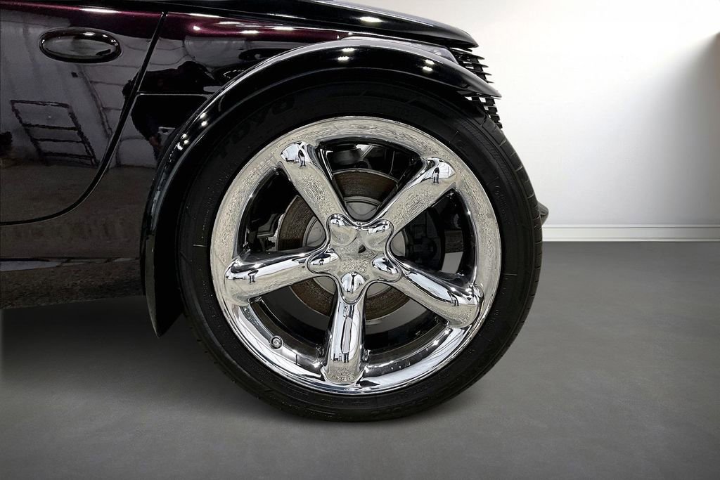 Used 2000 Plymouth Prowler image 25