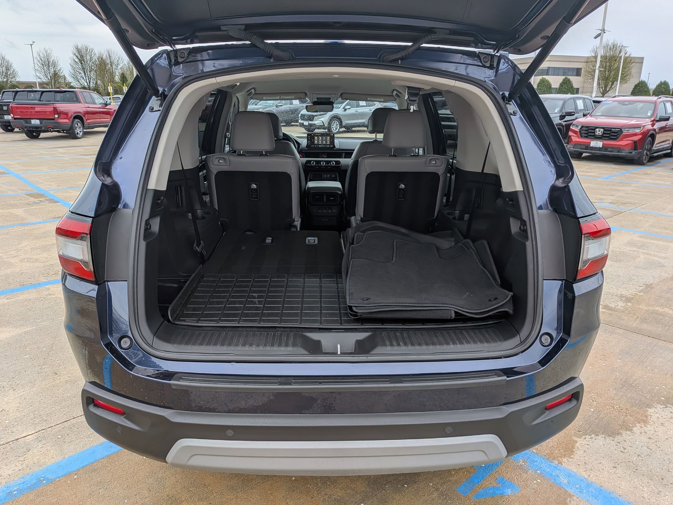 Used 2025 Honda Pilot EX-L image 26