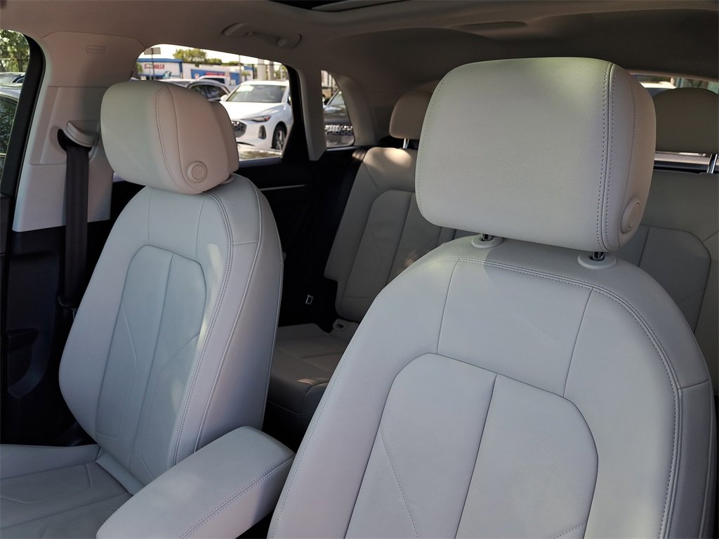 Certified 2021 Audi Q3 2.0T Premium w/ Convenience Package image 17
