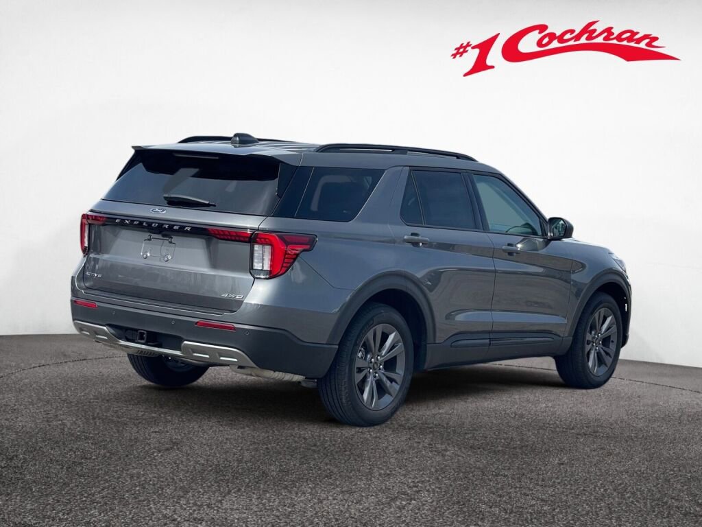 New 2026 Ford Explorer Active w/ Active Comfort Package image 5