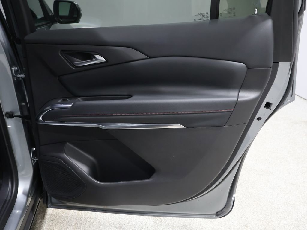 Used 2025 Chevrolet Traverse Z71 image 22