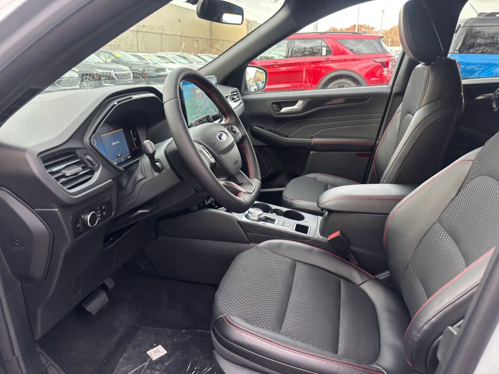 New 2026 Ford Escape ST-Line w/ Tech Pack #1 image 9