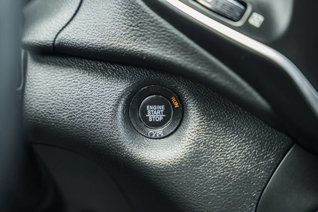 Used 2019 Jeep Cherokee Latitude Plus FWD image 25