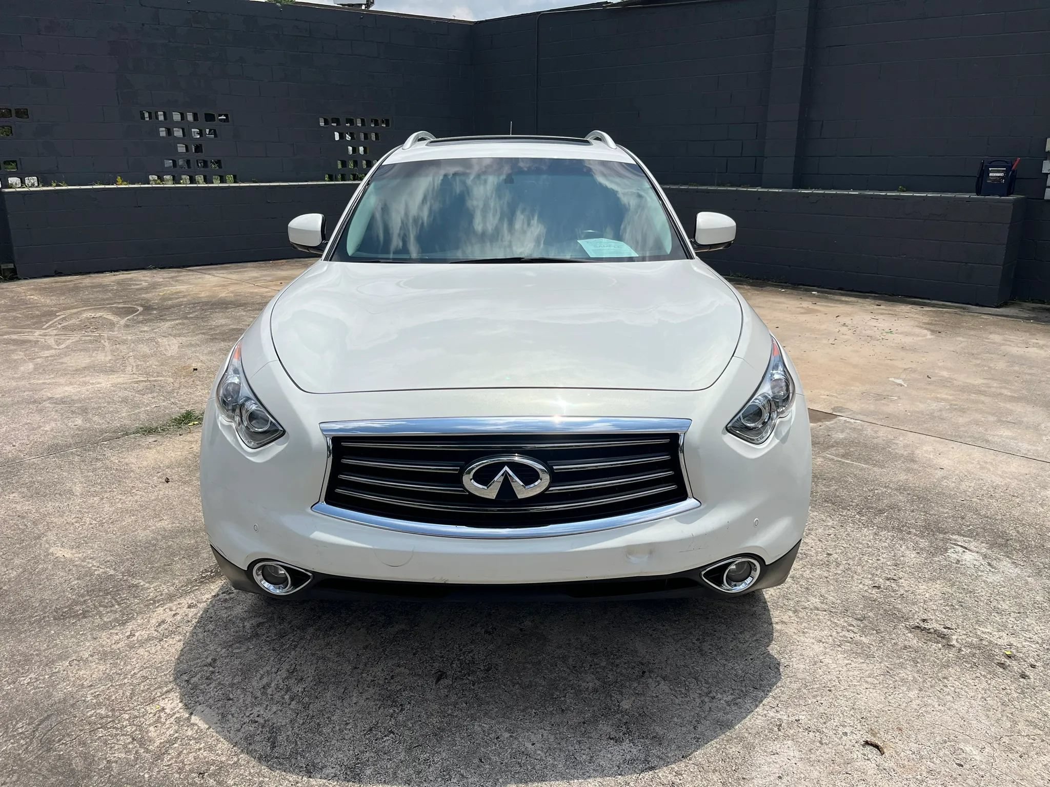 Used 2014 INFINITI QX70 2WD w/ Premium Package image 2
