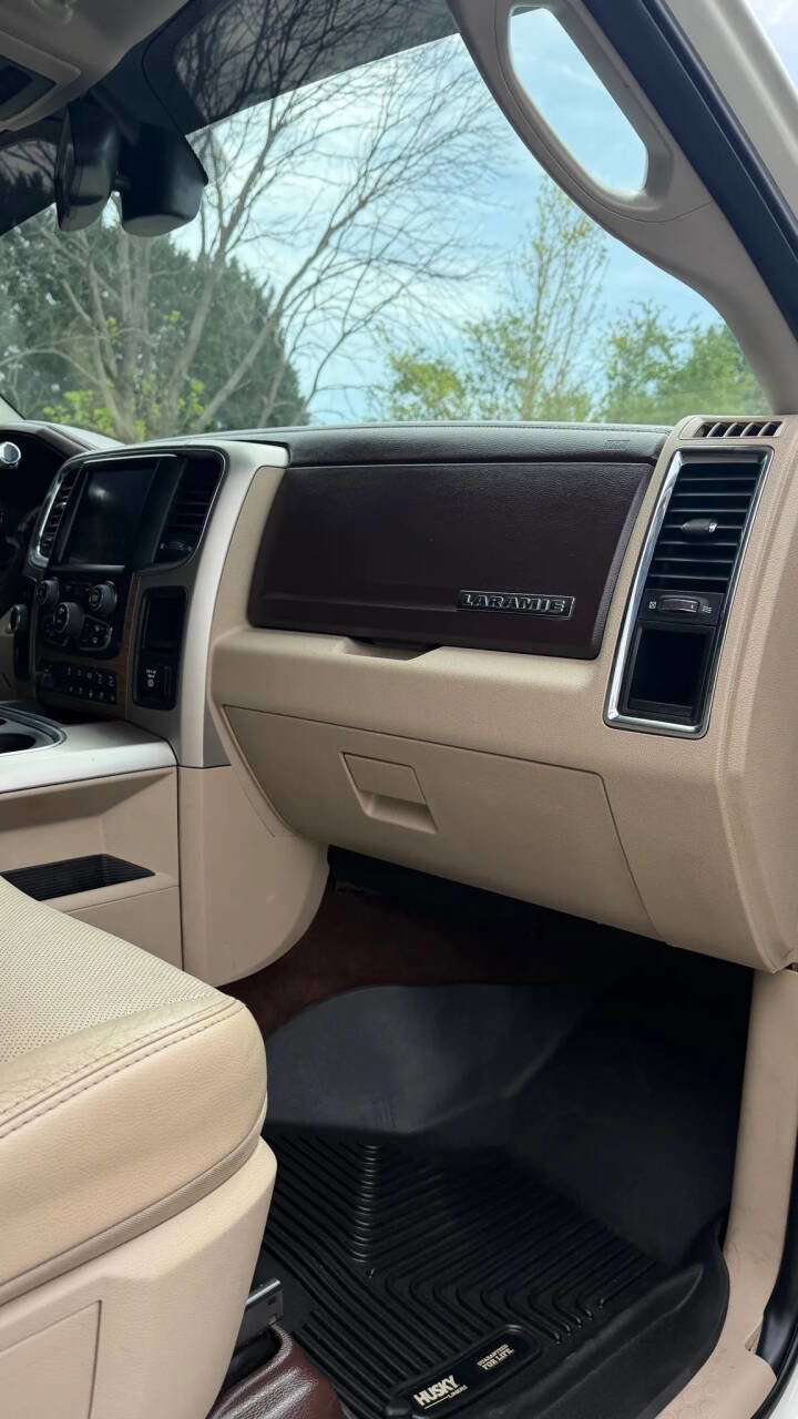 Used 2017 RAM 2500 Laramie w/ Protection Group image 27