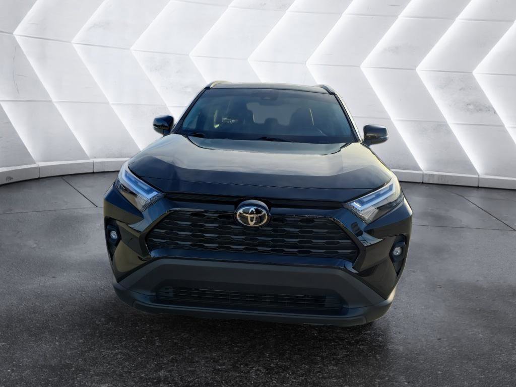 Used 2023 Toyota RAV4 XLE Premium image 2