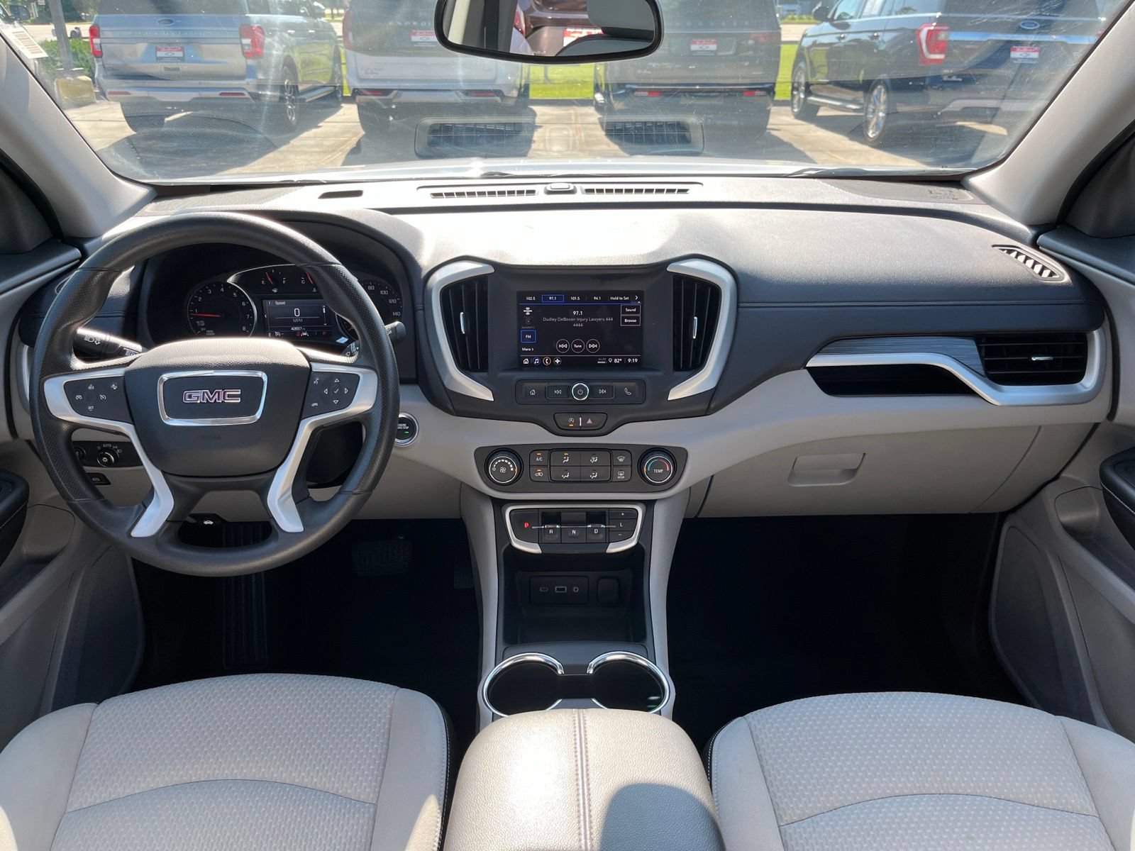 Used 2024 GMC Terrain SLE FWD image 9