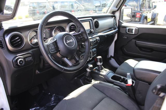 Used 2019 Jeep Wrangler Unlimited Sport S AWD/4WD image 3
