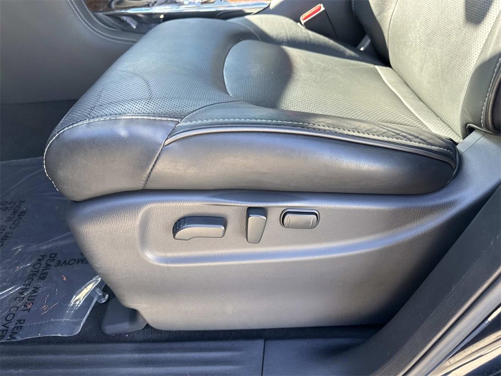 Used 2018 INFINITI QX80 2WD image 16