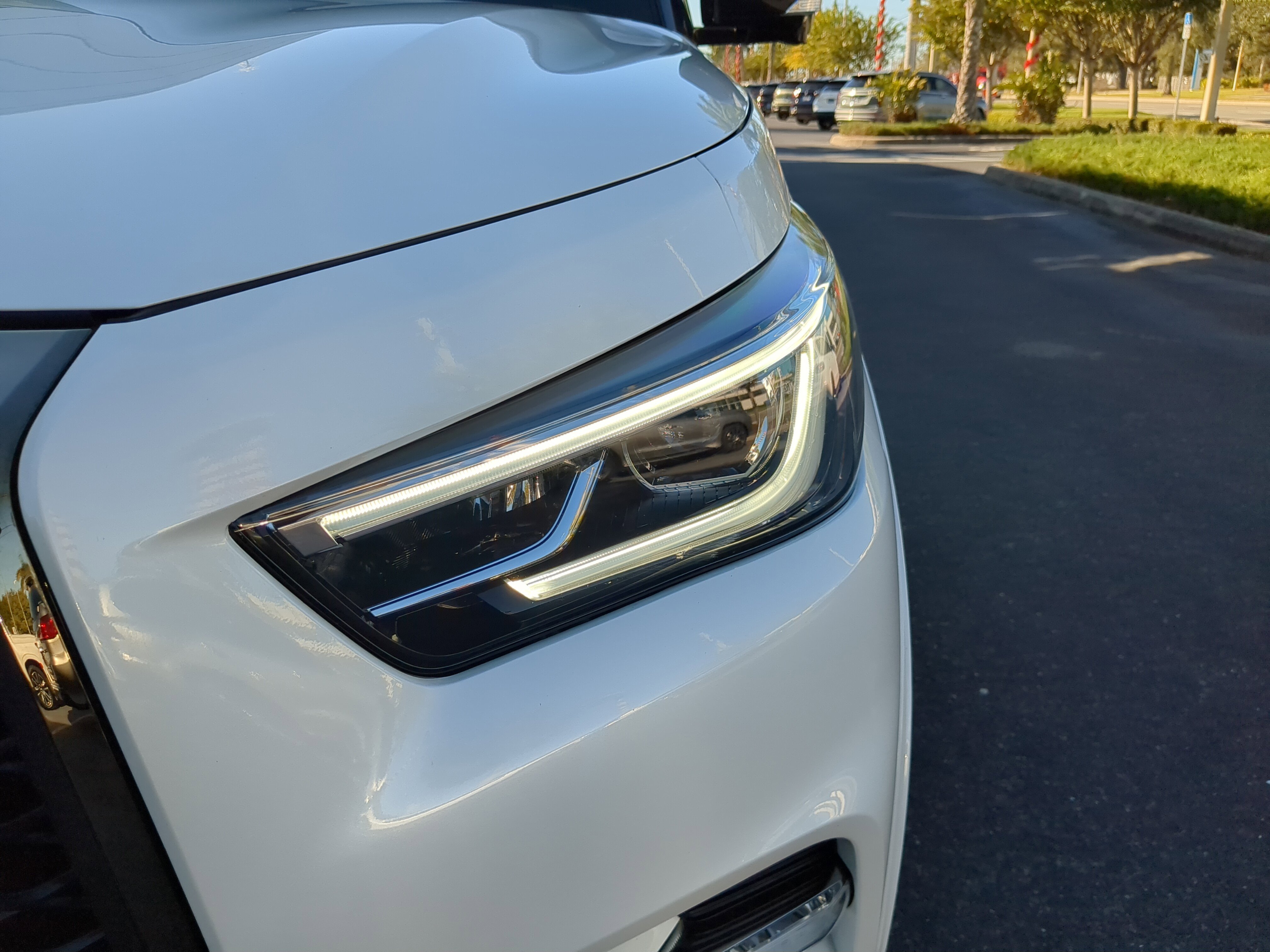 Certified 2024 INFINITI QX80 Premium Select w/ Cargo Package image 9