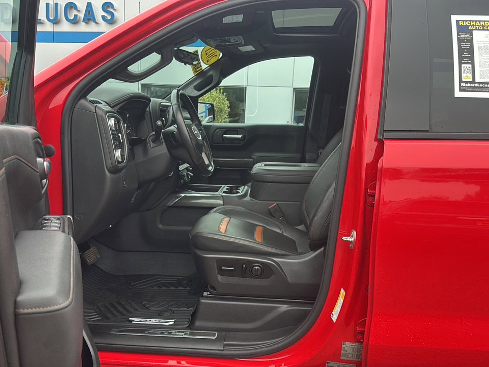 Used 2021 GMC Sierra 1500 AT4 w/ AT4 Premium Package AWD/4WD image 16