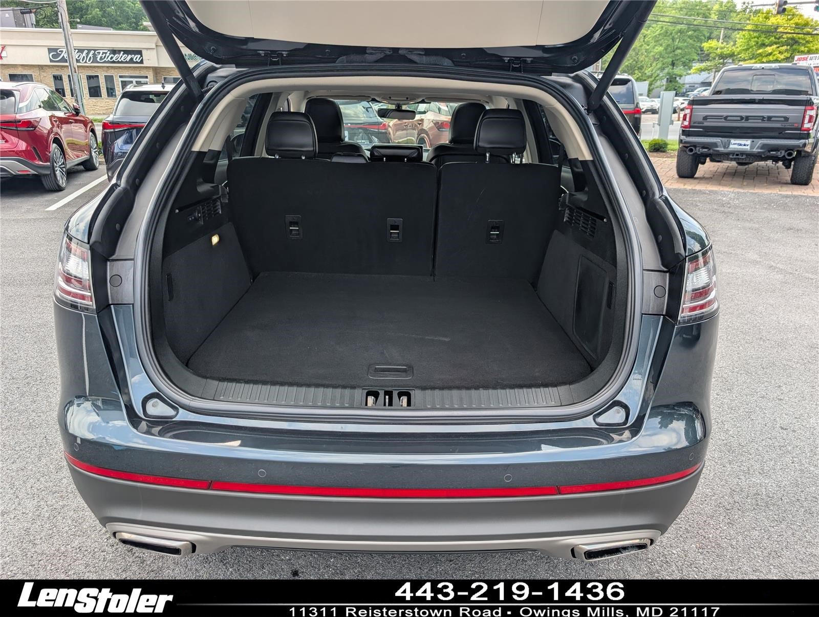 Used 2023 Lincoln Nautilus Reserve AWD/4WD image 12