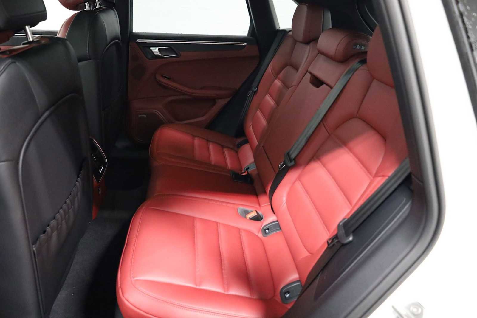 New 2026 Porsche Macan GTS image 35