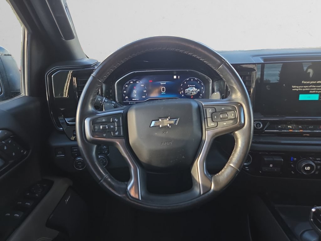 Used 2022 Chevrolet Silverado 1500 ZR2 w/ Technology Package AWD/4WD image 13