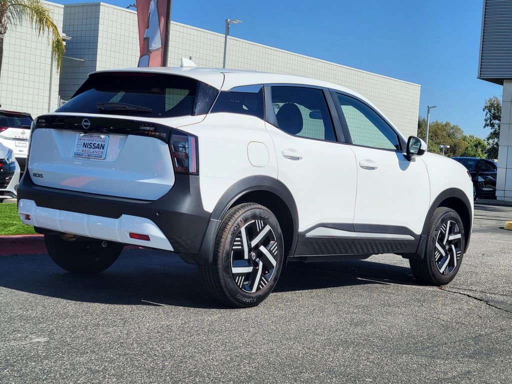 Used 2025 Nissan Kicks SV FWD image 4